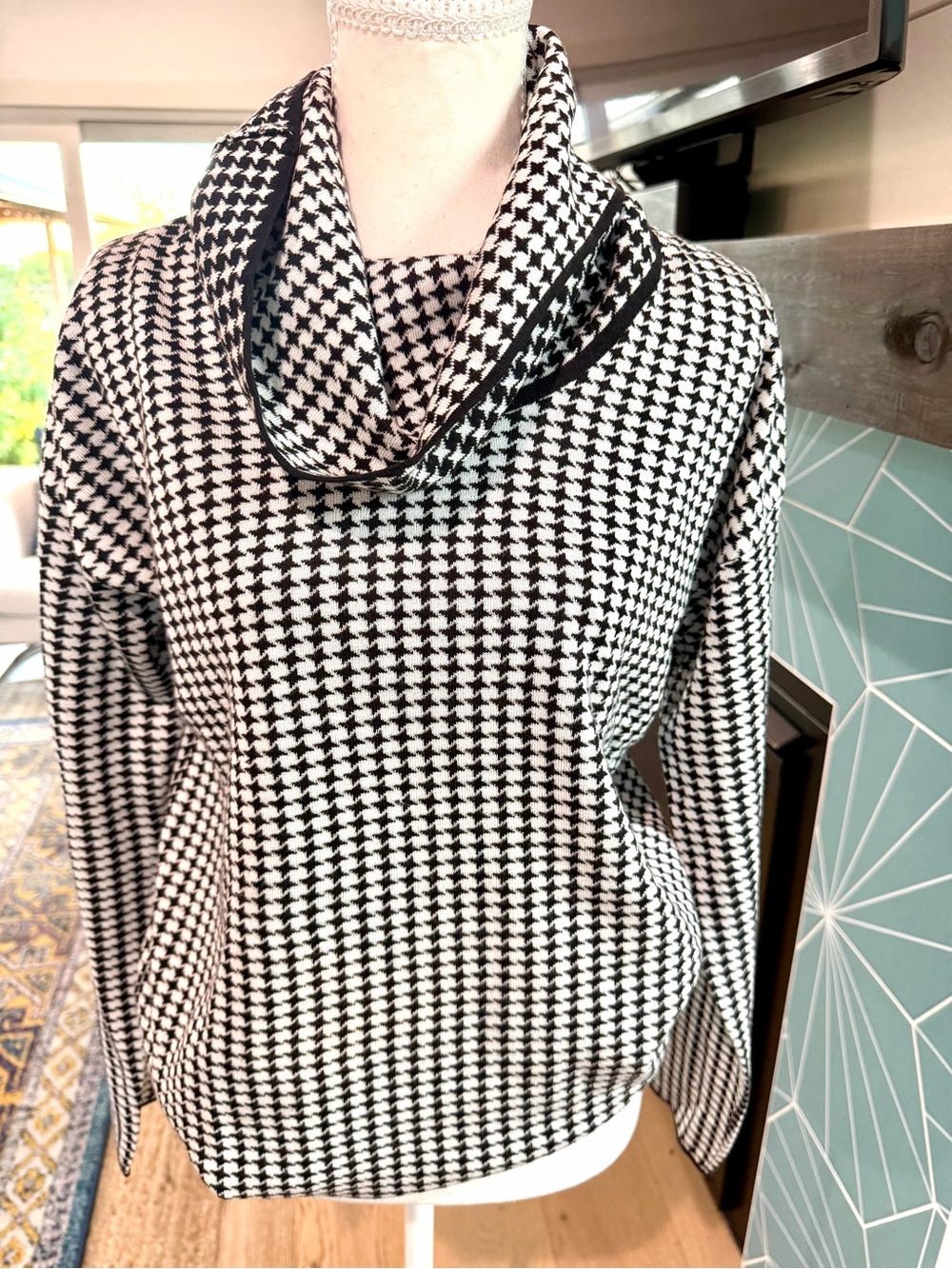 Calvin Klein Black & White Houndstooth Cowl Neck Sweater Size XS
